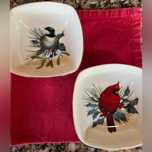 Lenox Winter Greetings dipping bowls with gold trim. Dishwasher safe. - Picture 1 of 1